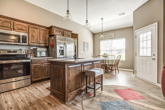 409NEChestnutCT-13