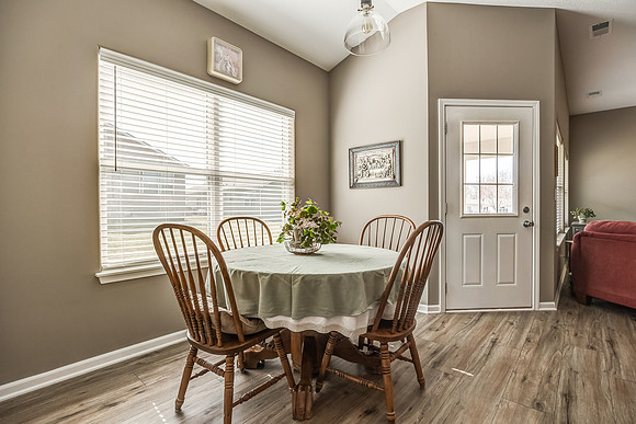 409NEChestnutCT-18