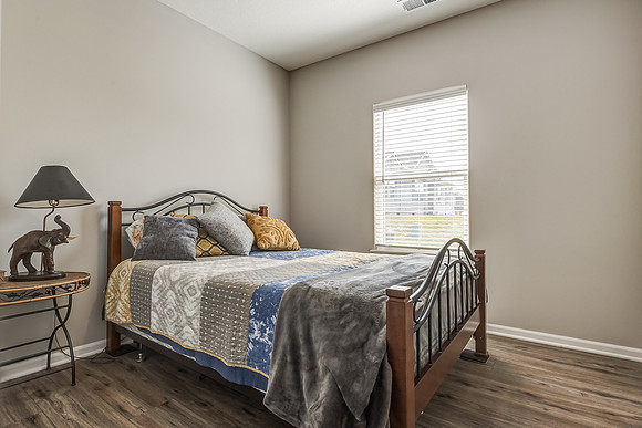 409NEChestnutCT-19