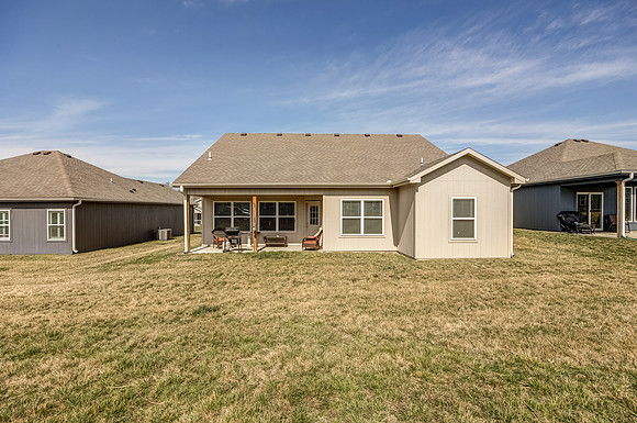 409NEChestnutCT-24