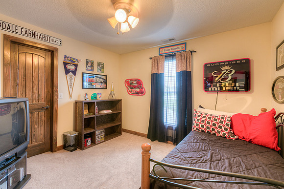 12221PineValley-17