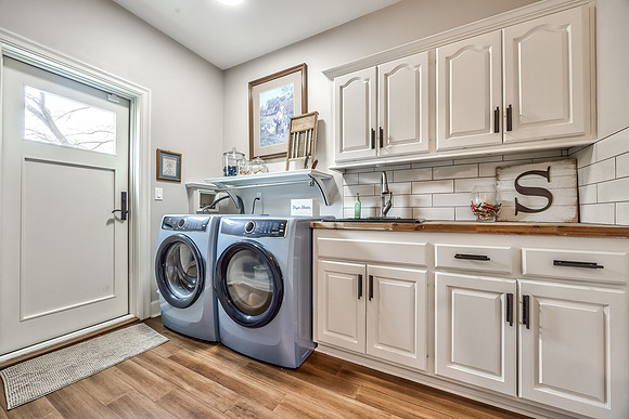 700WhiteOakLn-32