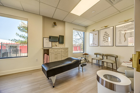 8401W125th-12