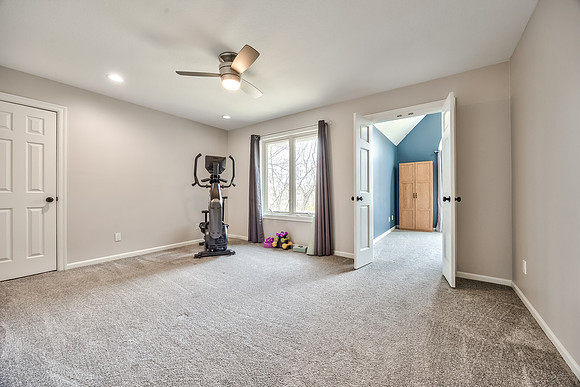 700WhiteOakLn-48