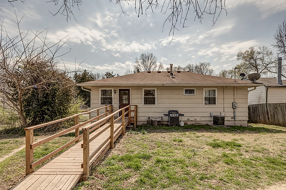 1136QuincyST-28