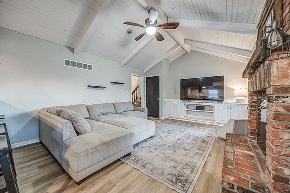 6416Greenwood-15