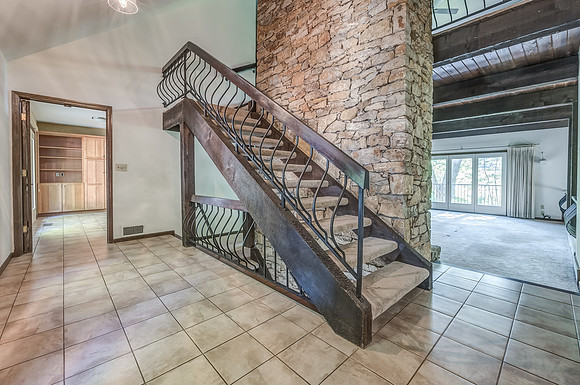 12600OverbrookRD-25