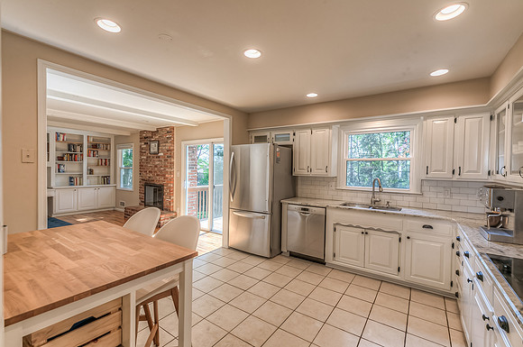 9115SomersetDr-14