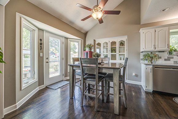 803SWRockhillDr-18