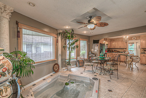 1000SValleyRd-14