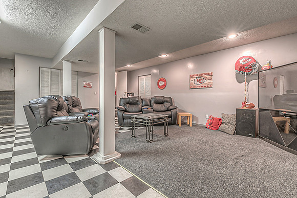 1000SValleyRd-26