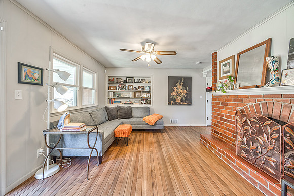 7923Dearborn-13