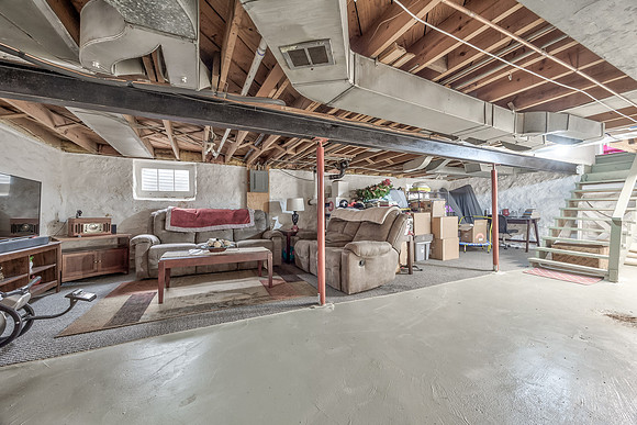 6810HawthorneAve-22