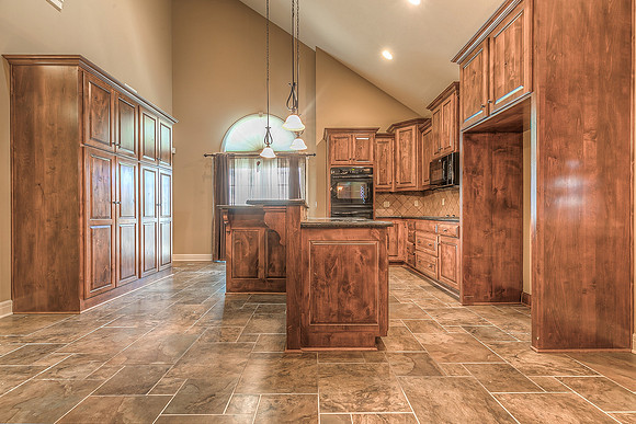 15706W61ST-12