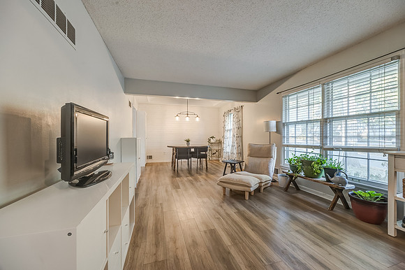 6416Greenwood-4