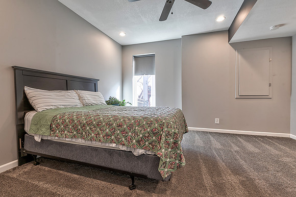6801MillbrookSt-47