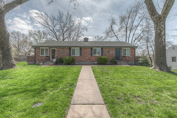 8607W83St-1