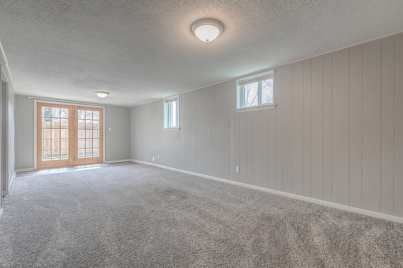 8607W83St-16