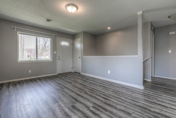 8607W83St-6