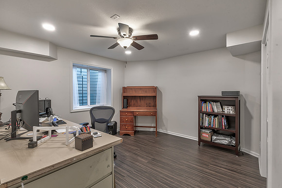 13115LarsenSt-35