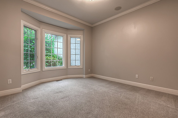 5736W146St-2