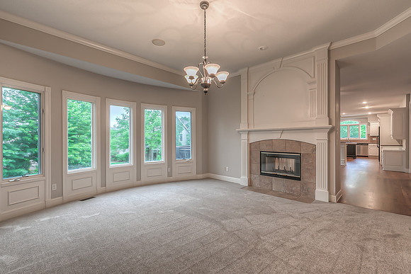 5736W146St-23