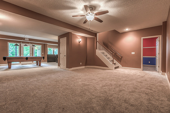5736W146St-39