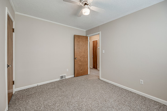 7530Eaton-6