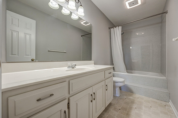 20511W220ST-4