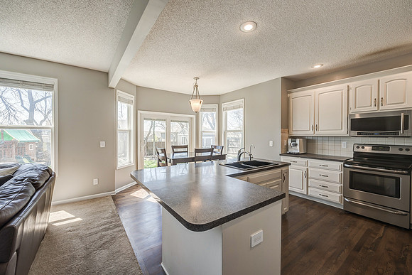 20511W220ST-18