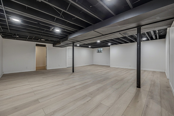 3700W84ST-15