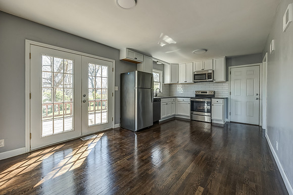 1305E84ST-9