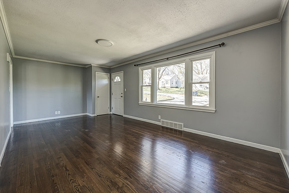 1305E84ST-8