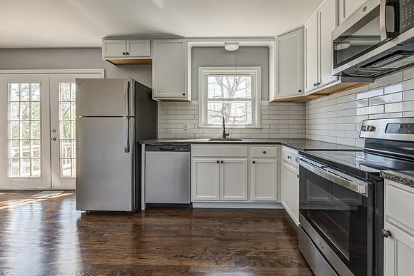 1305E84ST-11