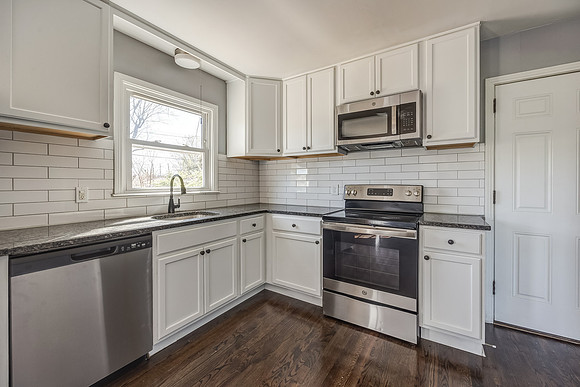 1305E84ST-13