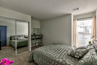 8106MonroviaSt-3