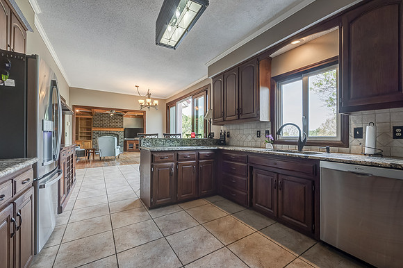 14770HadleyST-16