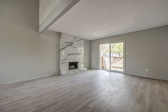 8026ColonyLn-5