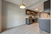 8026ColonyLn-11