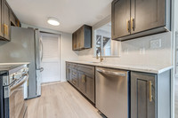 8026ColonyLn-13