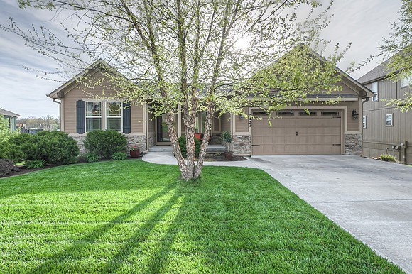 8421PrimroseSt-4