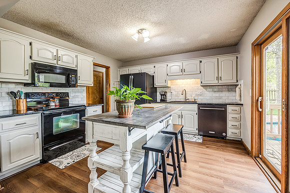 10126W48ST-11