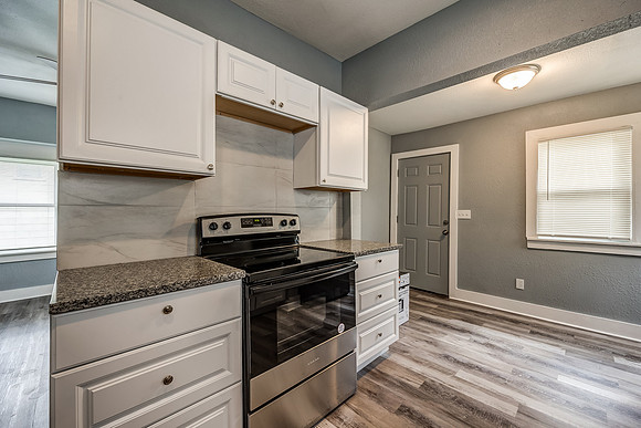 4945AgnesAve-8