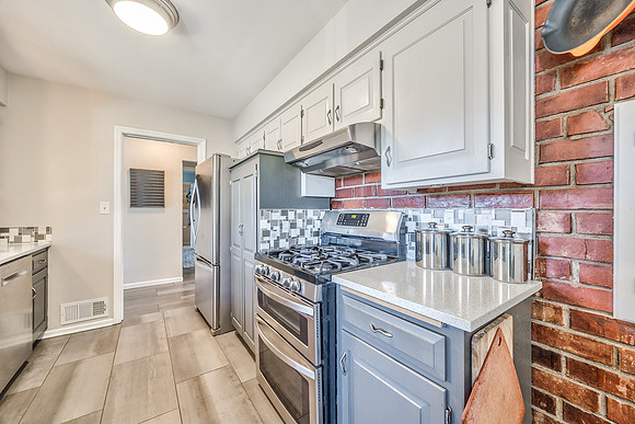 7923Dearborn-5