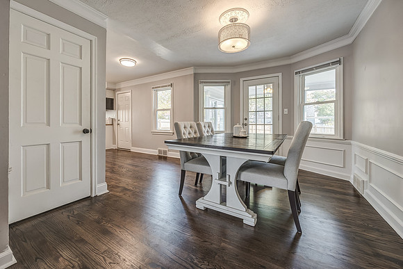 5617RoeBlvd-6