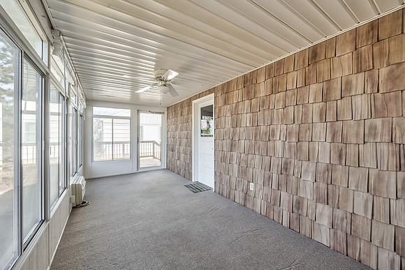 9010WesternHillsDr-30