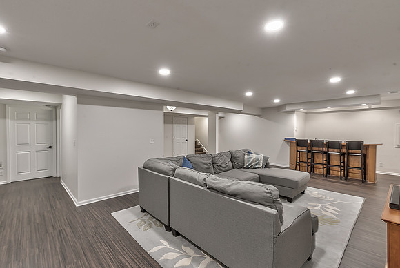 13115LarsenSt-34
