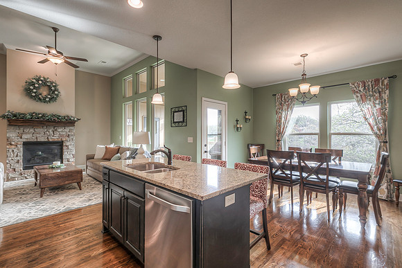 8421PrimroseSt-20