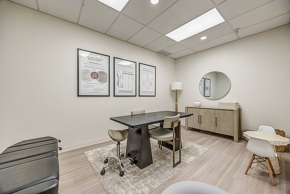 8401W125th-14