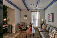 8106MonroviaSt-9